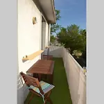 Appartement Lumineux Et Calme Avec Terrasse