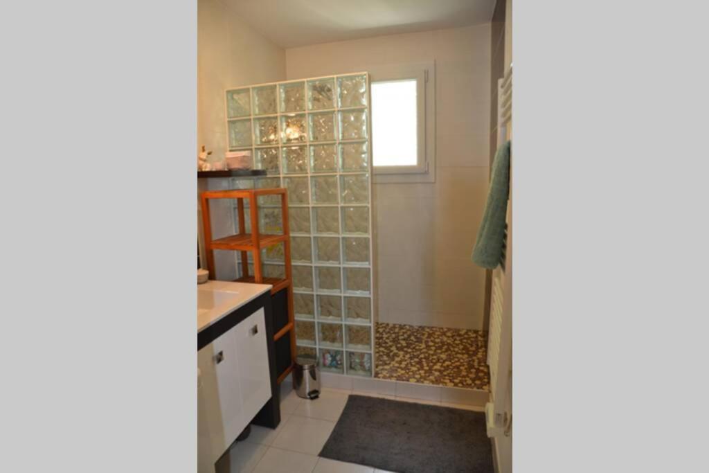 Appartement Lumineux Et Calme Avec Terrasse Avignon